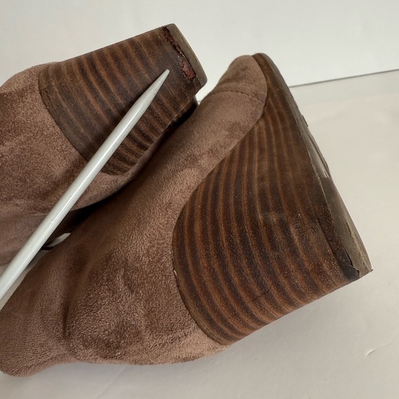 Dr. Scholl’s Dakota Taupe Brown Suede Ankle Booties with Wedge Heel Lace-Up - Picture 10 of 10